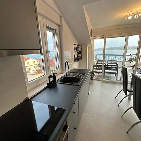 Apartman Penthouse Zara *