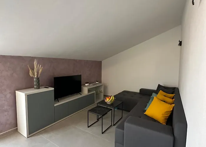 Penthouse Zara 아파트