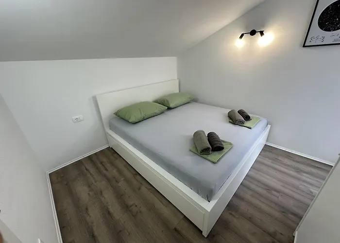 Penthouse Zara 아파트